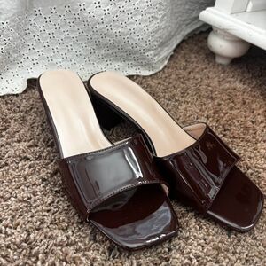 BOUTIQUE Brown Glossy Dressy Open Toe Square Women's Sz 9 Formal Sandal Heels